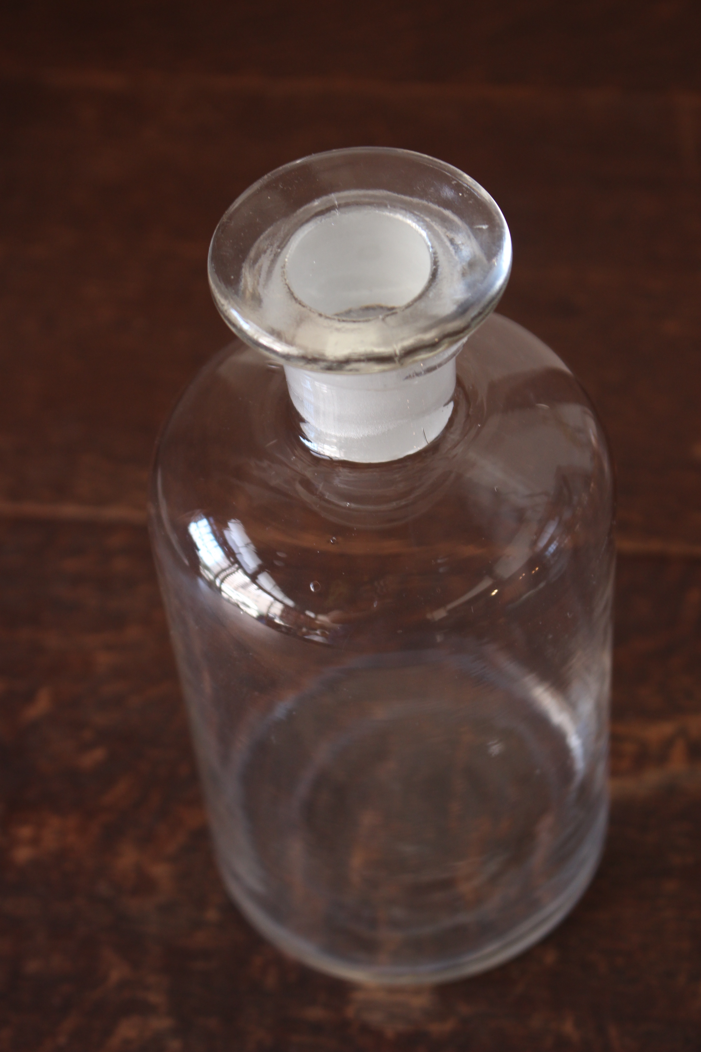 透明ガラスの薬瓶 大きいサイズ 実験器具 古家具 古民具 民藝 和食器等の通販 古道具めぐる 日本の古い手仕事品 古家具 古民具 骨董器等 の通販