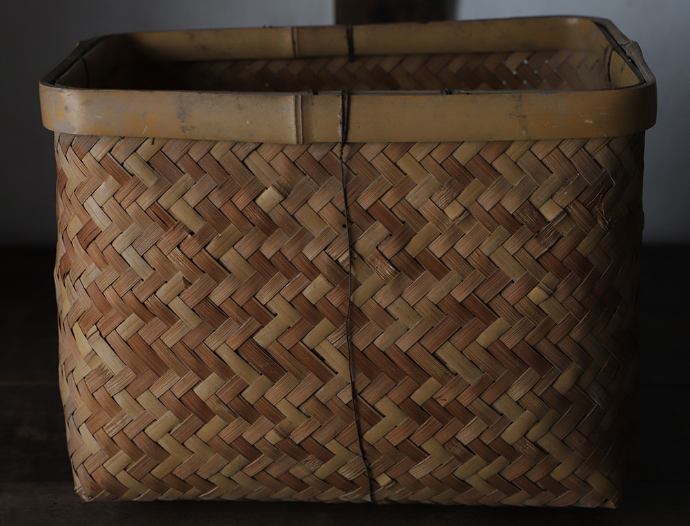 今ダケ送料無料 古く味のある竹かご ジャンク 竹編みの収納かご 花かご